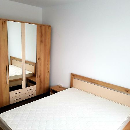 Happyhome Central Deluxe Apartments Oradea Bagian luar foto