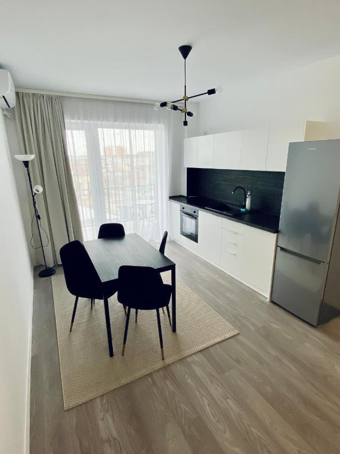 Happyhome Central Deluxe Apartments Oradea Bagian luar foto