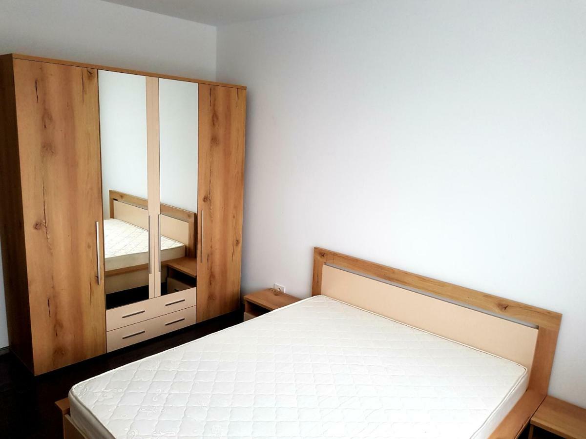 Happyhome Central Deluxe Apartments Oradea Bagian luar foto