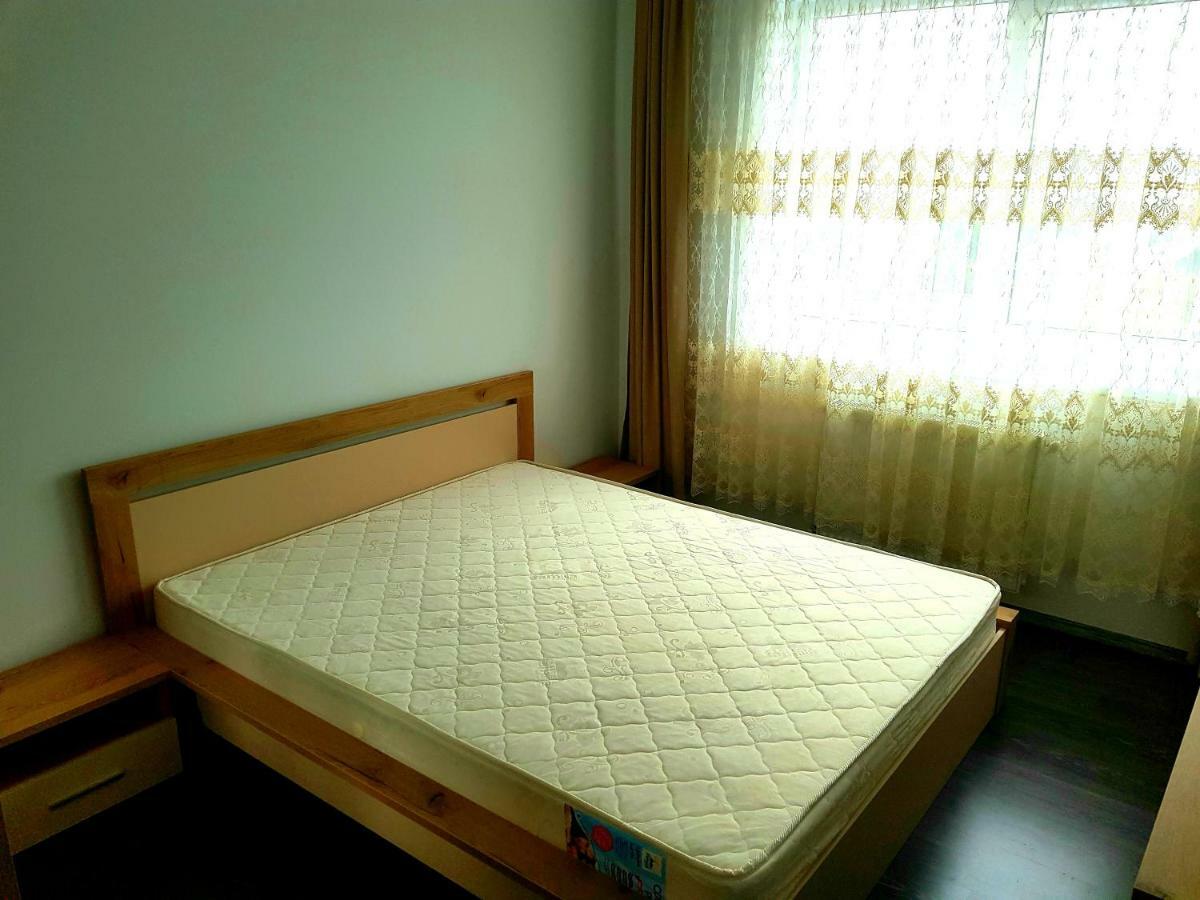 Happyhome Central Deluxe Apartments Oradea Bagian luar foto