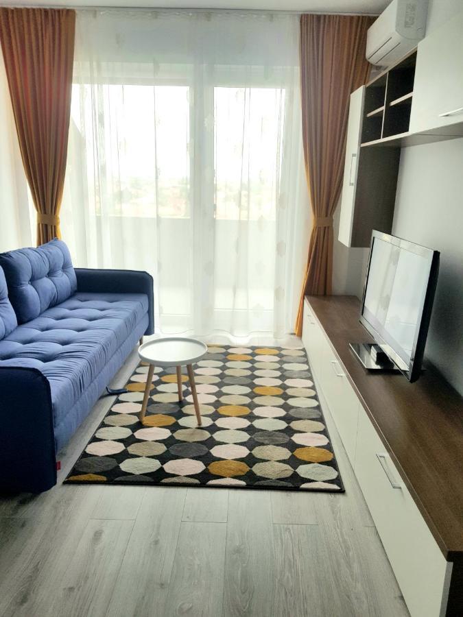 Happyhome Central Deluxe Apartments Oradea Bagian luar foto